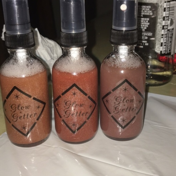 Glow Getter Highlighting Illuminating Spray - Picture 2 of 5